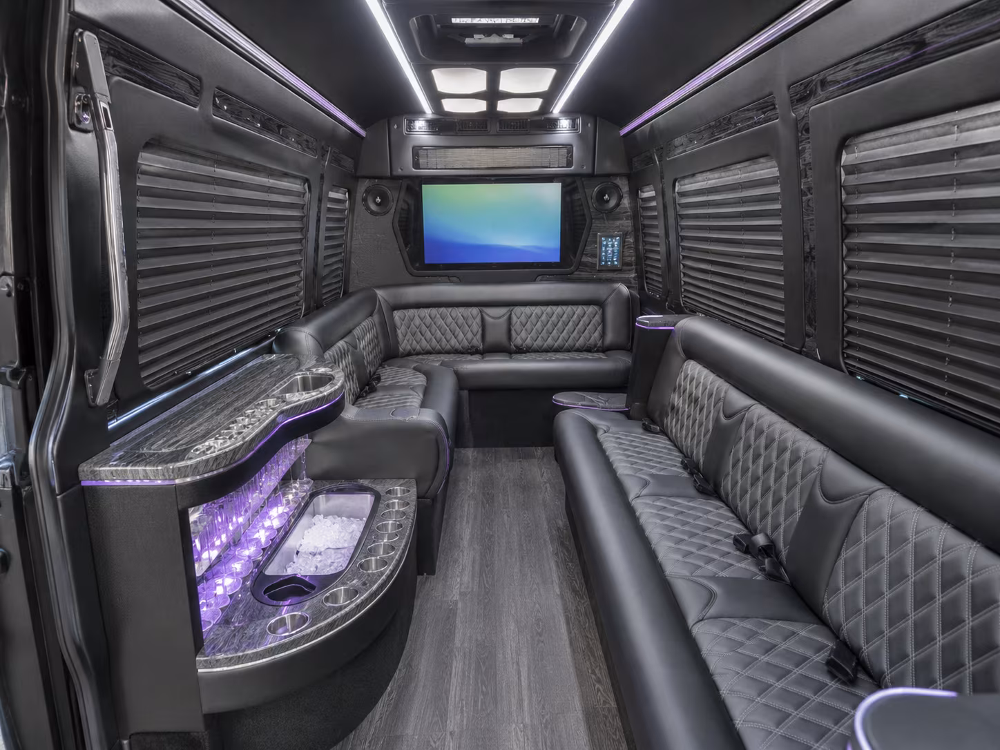 el paso party bus interior