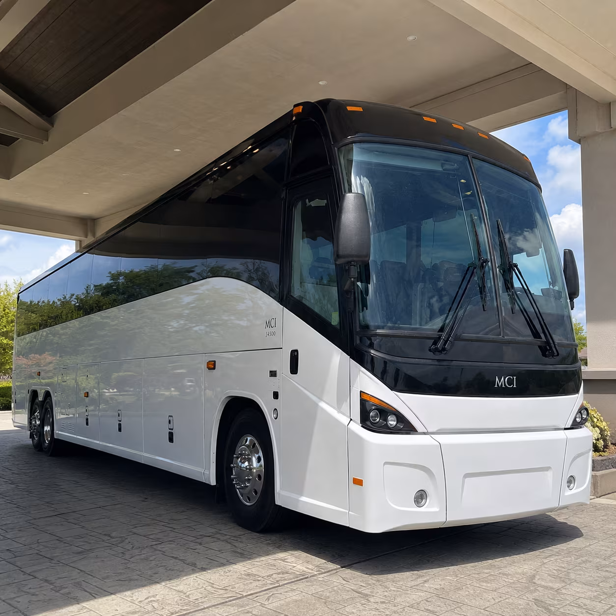 shuttle your team between downtown el paso offices and the fort bliss corridor